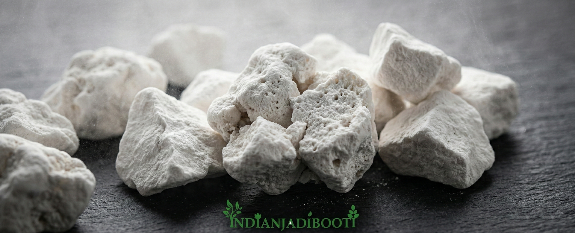 IndianJadiBooti Pure Edible Chuna Powder (Slaked Lime) | Food-Grade Mineral for Artisan Paan, Culinary Firming & Compounding (100 Grams)