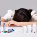 white-pill-bottle-empty-medicine-bottles-6.jpg