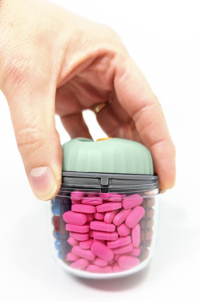 mini-pill-dispenser-organizer-bottle-dai-3.jpg