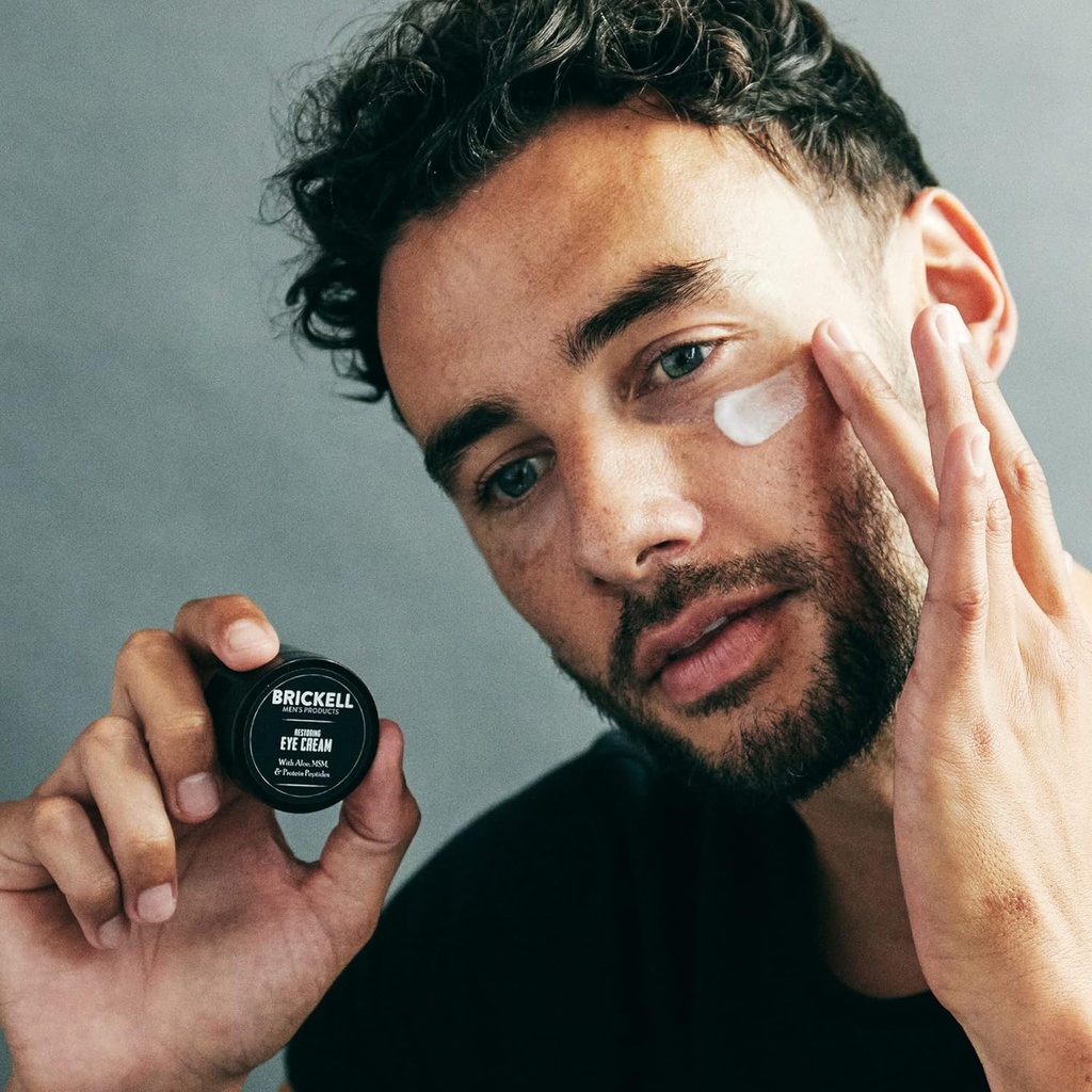 brickell-mens-restoring-under-eye-cream--3.jpg