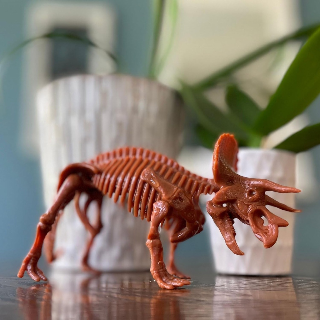 geoworld-triceratops-dino-dig-kit-assemb-4.jpg
