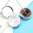 round-pill-case-3-compartment-barn-horse-3.jpg