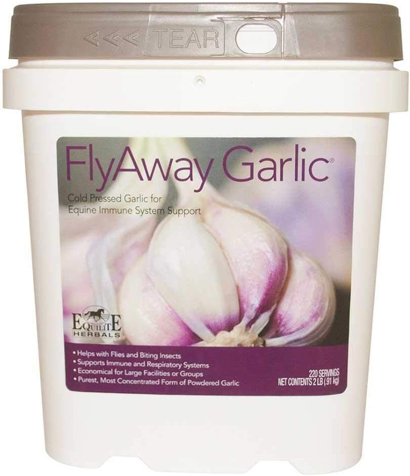 FlyAway Knoflook. Feed-Thru supplement voor paarden. 100% Cold-Pressed Knoflookpoeder ondersteunt gezonde immuun-, ademhalings- en spijsverteringssystemen. Natuurlijke afstotende agent. Geconcentreerde formule. (2 Lbs).