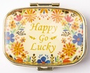 AmyZone Metal Pill Organizer Travel Friendly Portable Compact Pill Box Cute Pill Case pour contenir des vitamines/Tylenol/Huile de poisson/Suppléments/Meds/Tablet for Purse/Pocket(Happy Go Lucky)