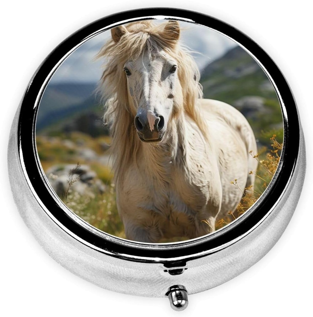 Boîte à pilules ronde Cheval sur l'herbe verte Mignon petit cas de pilule 3 Compartiment Pillbox pour la poche de Purse Portable Pill Conteneur pour tenir les vitamines Médicaments Huile de poisson et suppléments